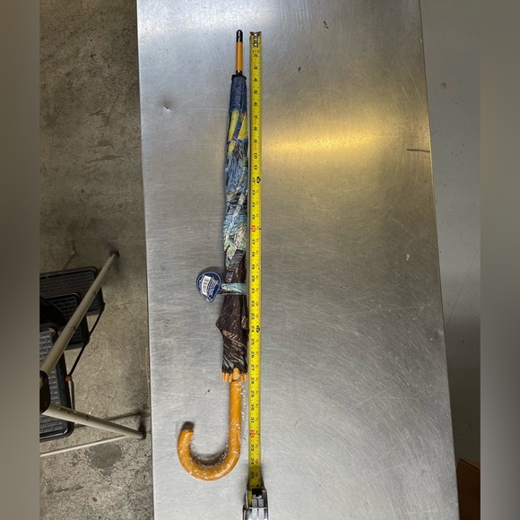 Van Gogh Starry Night Stick Umbrella. - Picture 4 of 6